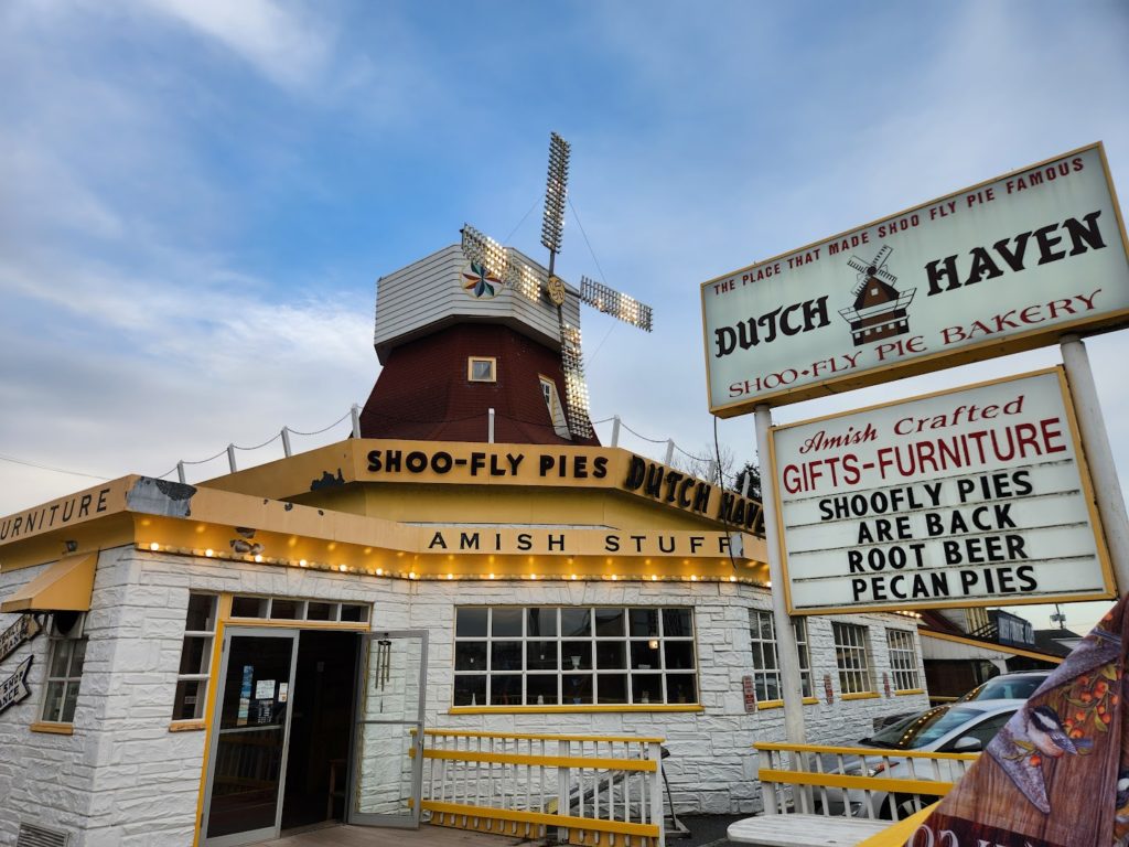 Dutch Haven Shoo-Fly Pie Bakery: Ronks Restaurants