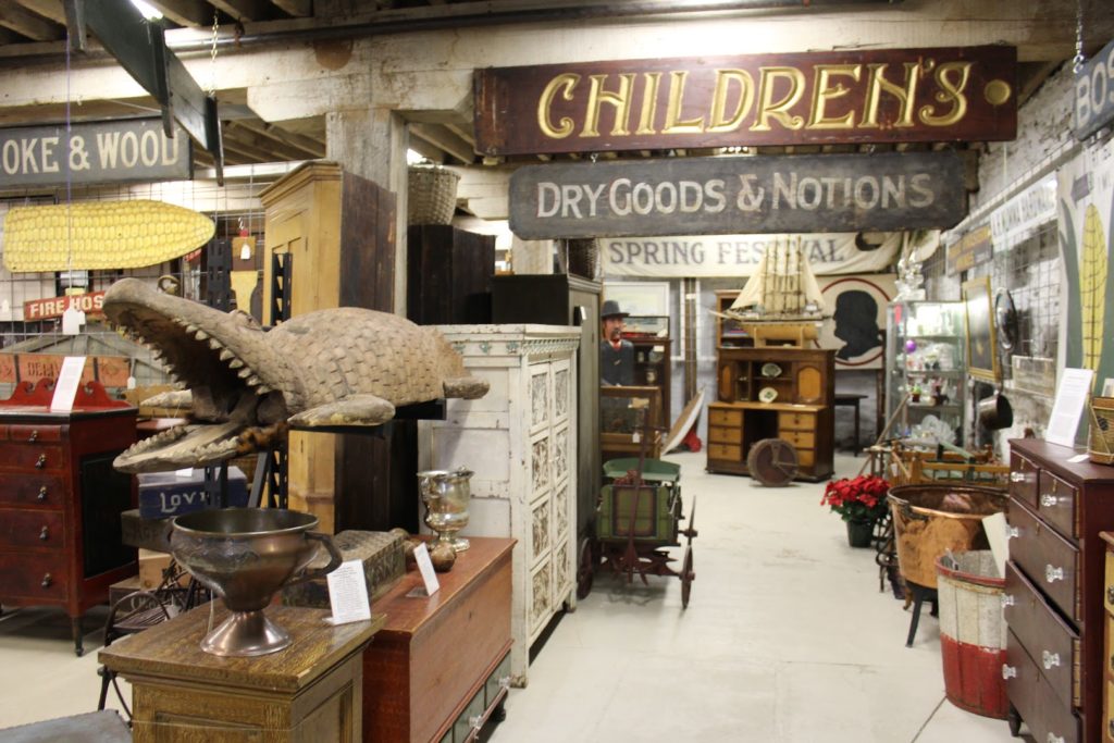 Antique Stores in Columbia: Rivertowne Antique Center