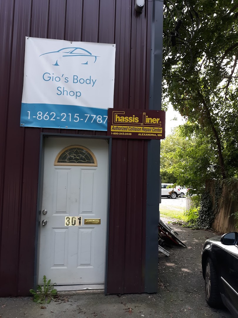 Auto Body Shops in Manheim: Gio's Body Shop