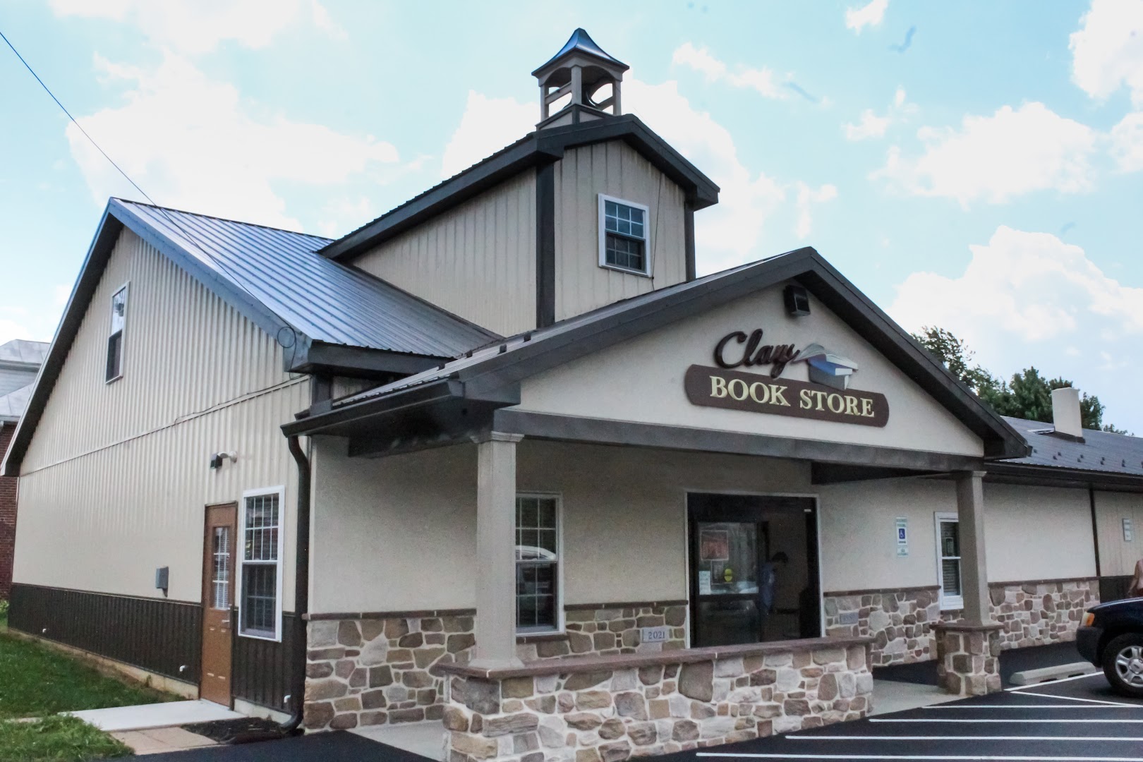 Book Stores in Ephrata: Clay Book Store