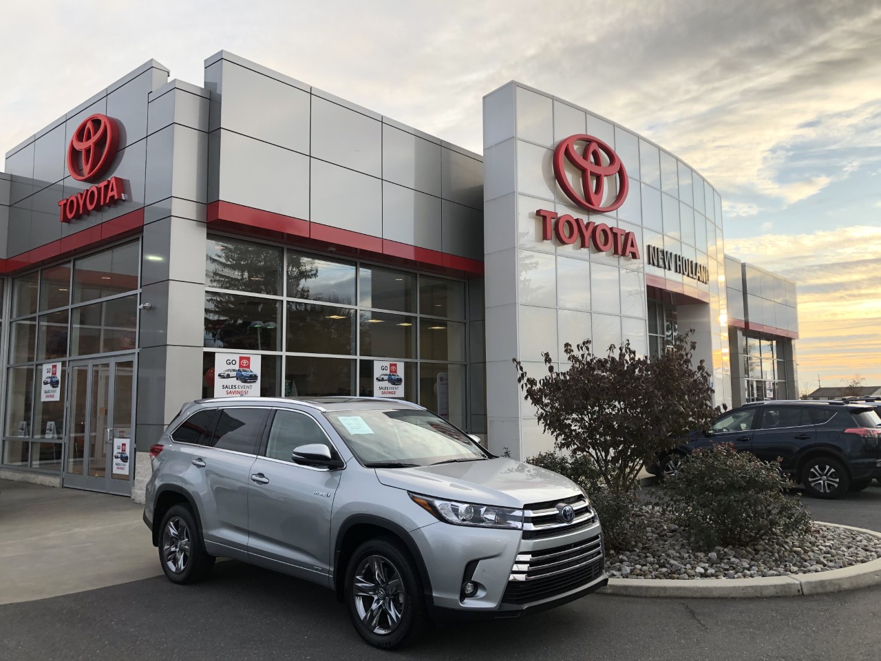 Car Dealers in New Holland: New Holland Toyota