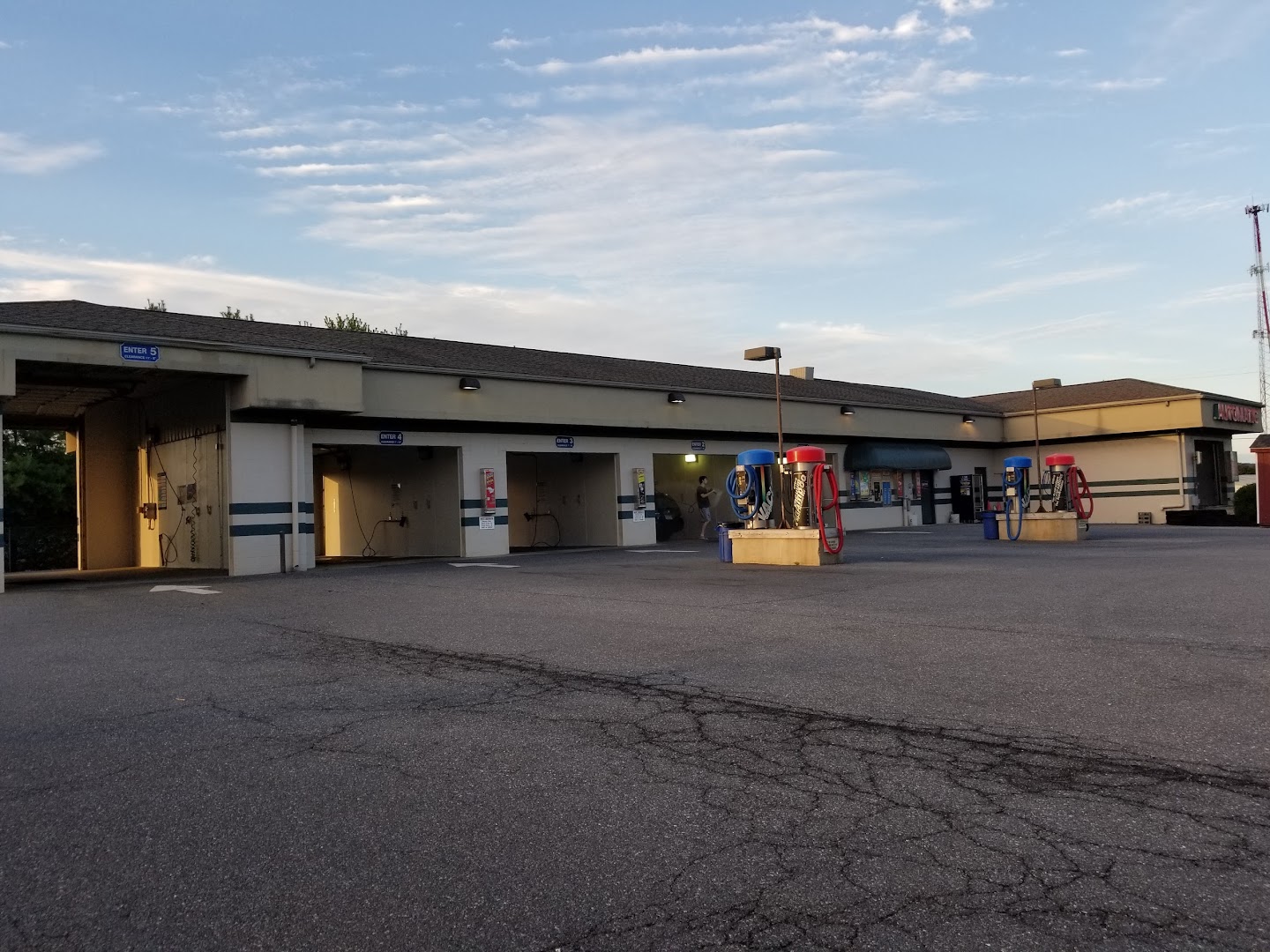 Car Washes in Brownstown: Highland Car Wash