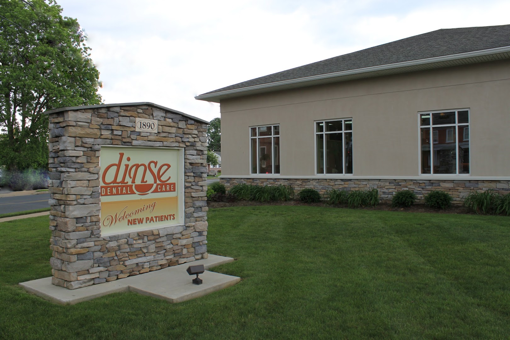 Dentists in East Petersburg: Dinse Dental Care