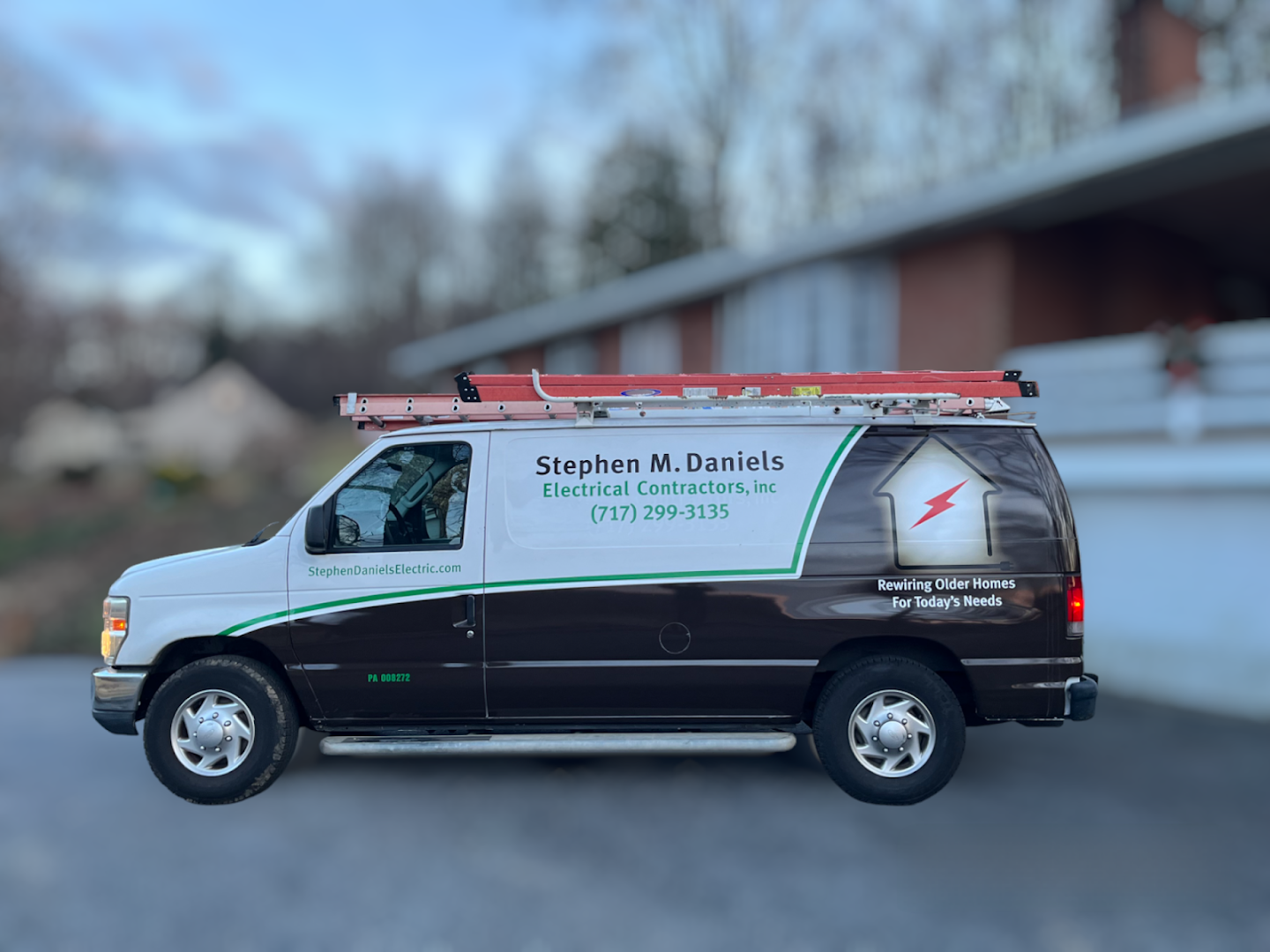 Electricians in Lancaster: Stephen M. Daniels Electrical Contractors