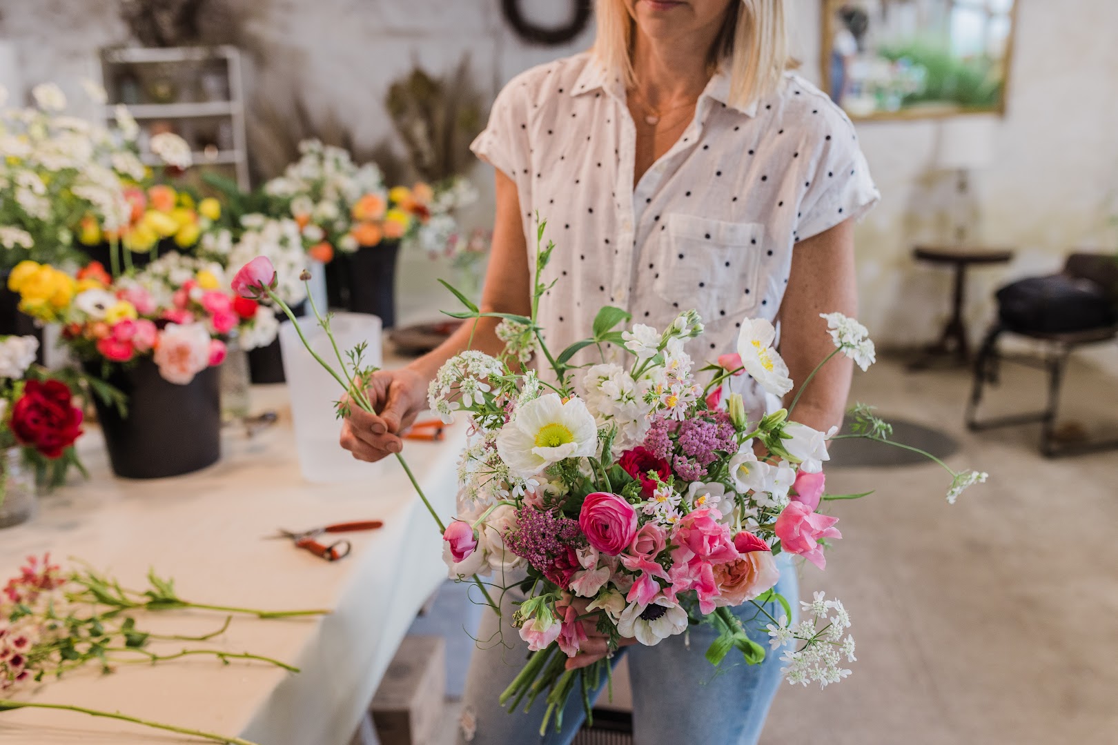 Florists in Manheim: Cool Spring Garden