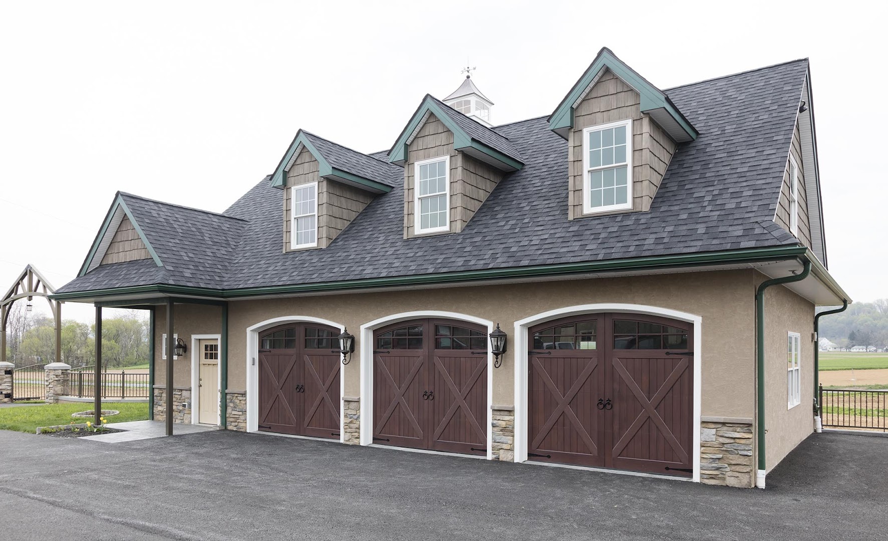 Garage Door Suppliers in Bird in Hand: Monterey Door