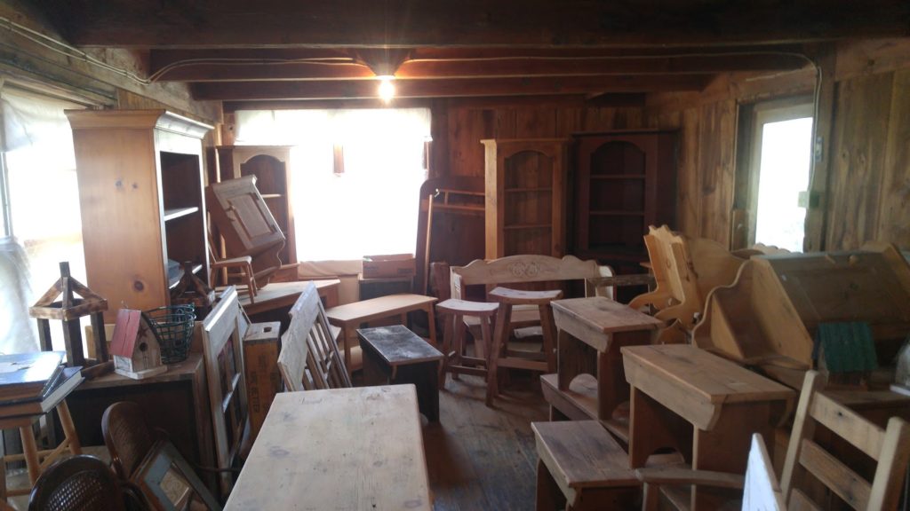 Indoor Furniture in New Holland: Hoover's Old Wood Furniture & Crafts