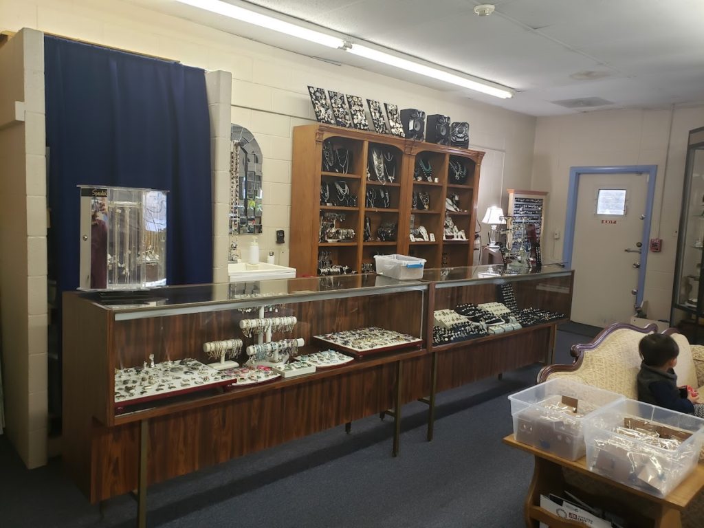 Jewelers in Lancaster: Classic Estate Jewelry