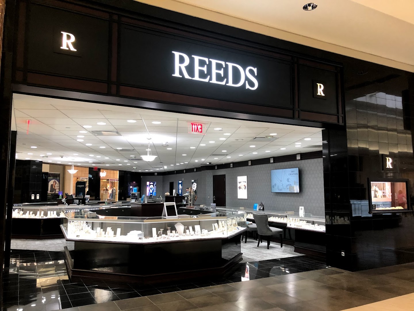 Jewelers in Lancaster: REEDS Jewelers