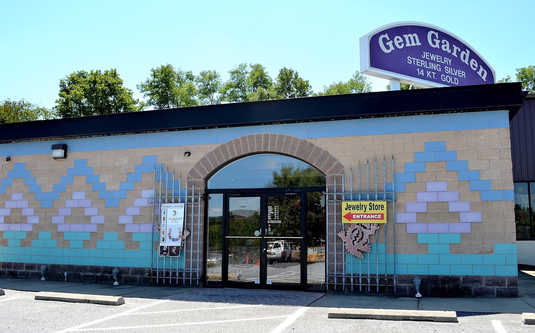 Jewelers in Manheim: Gem Garden