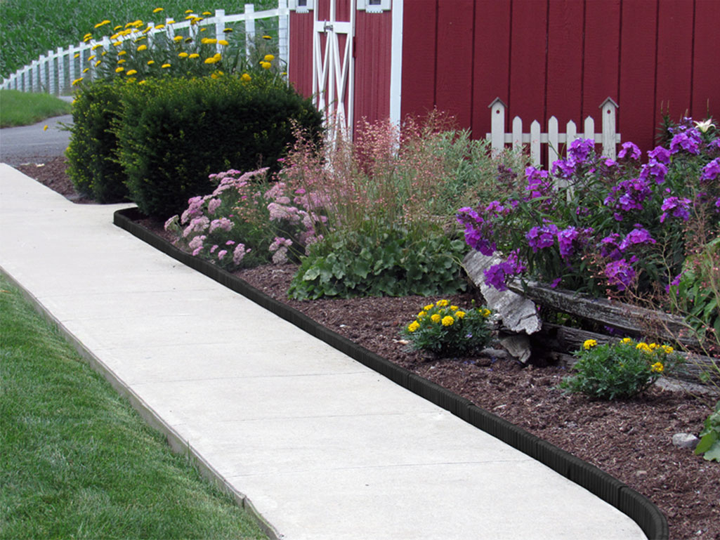 Landscapers in New Holland: Quality Accents