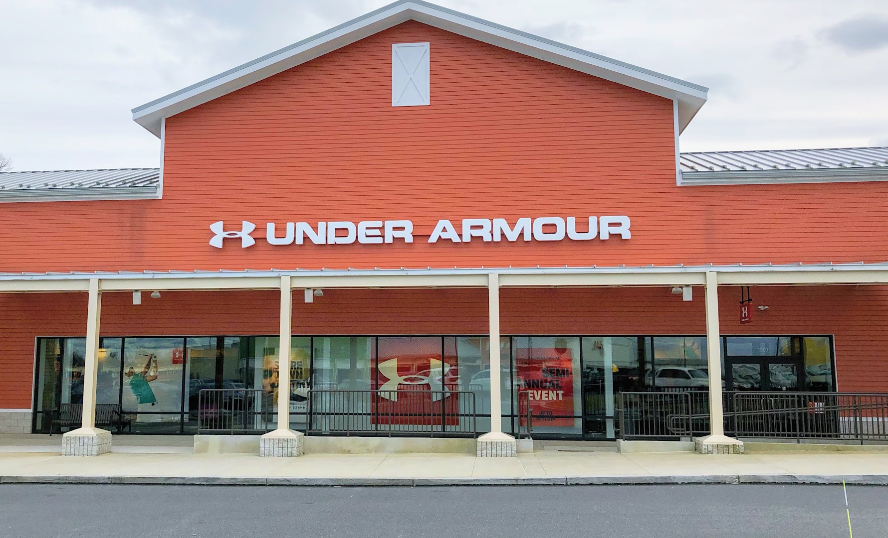 Men's Clothing Stores in Lancaster: Under Armour Factory House