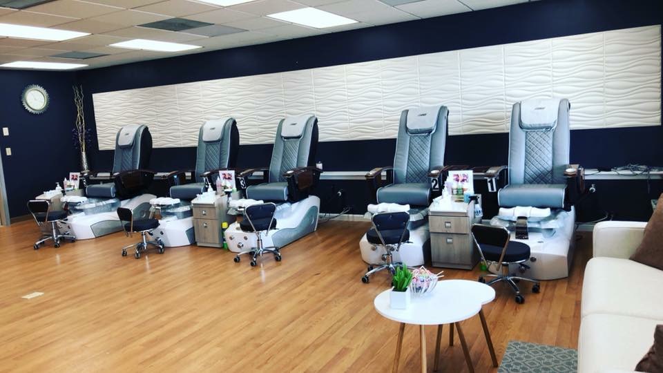 Salons in Elizabethtown: C & T Nails