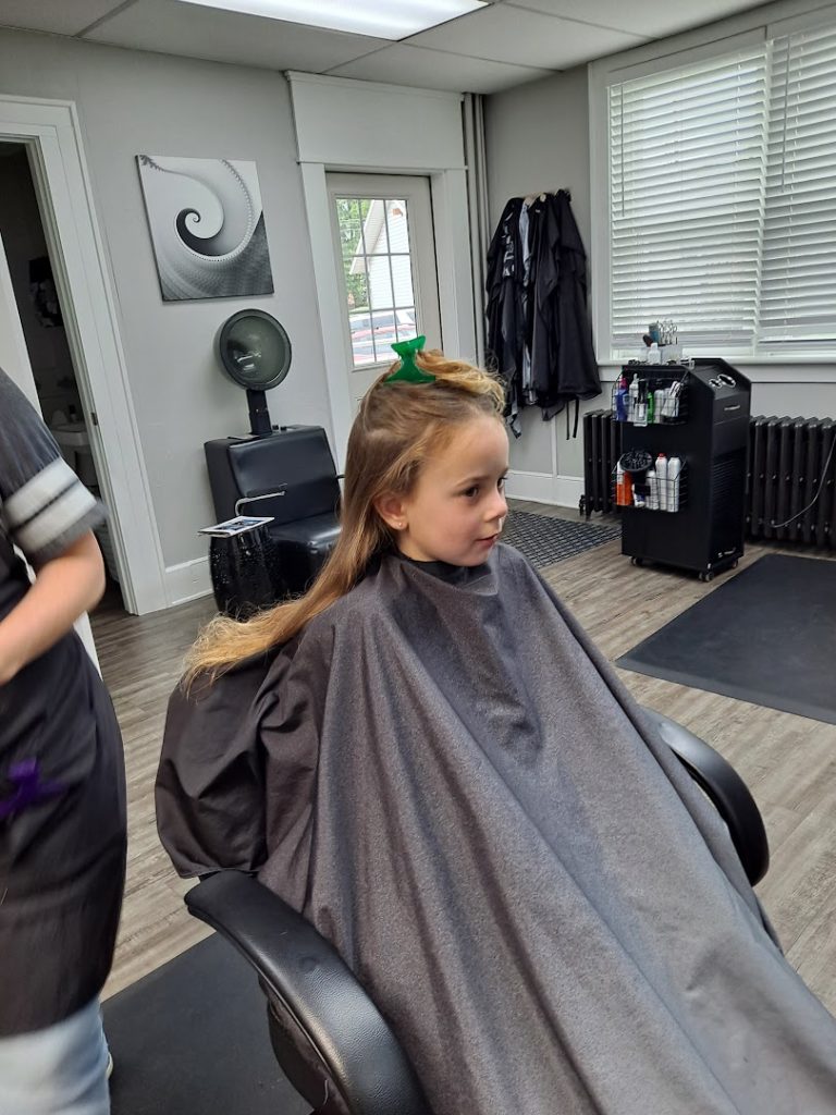 Salons in Elizabethtown: Salon Lox