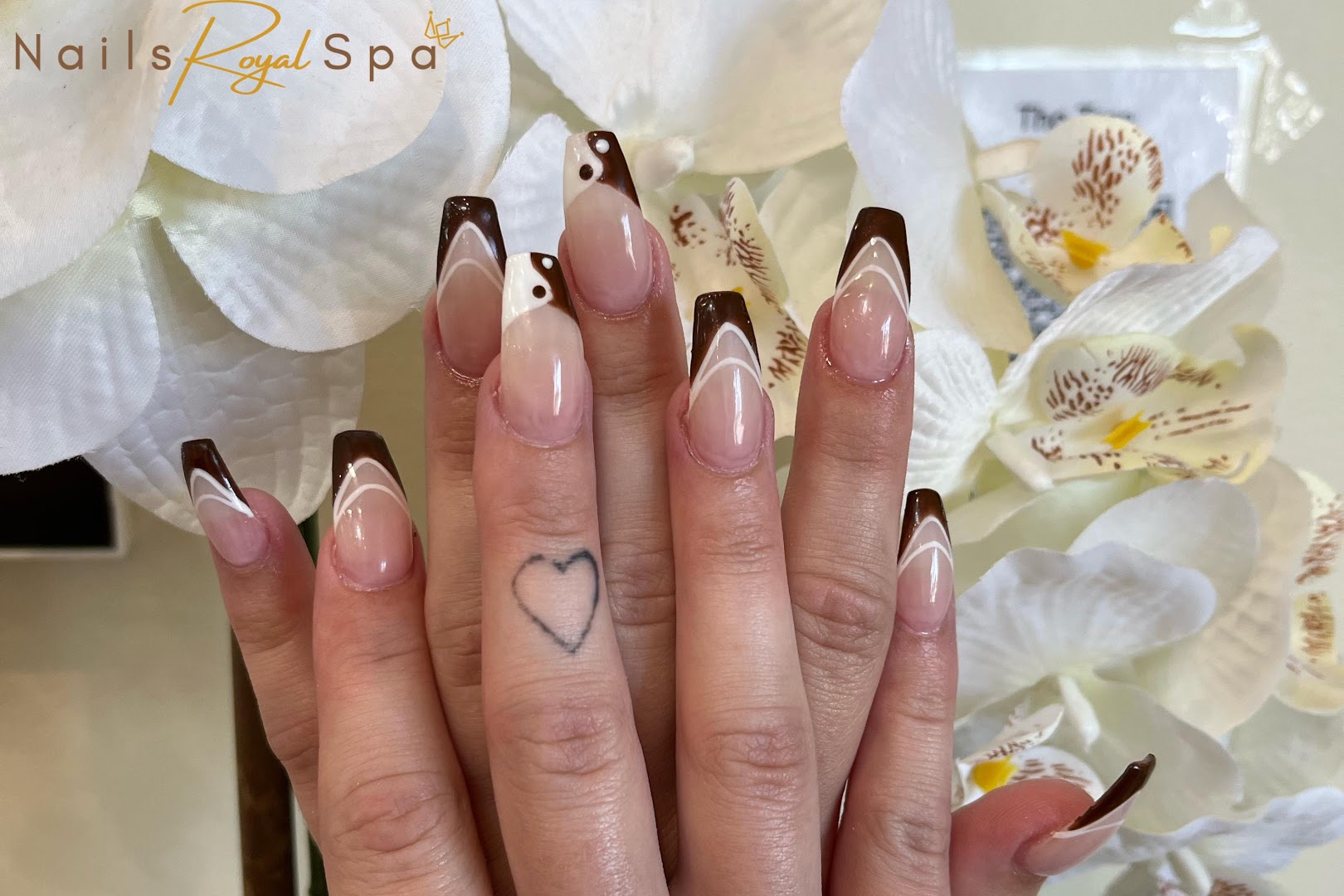 Salons in Ephrata: Royal Nails & Spa