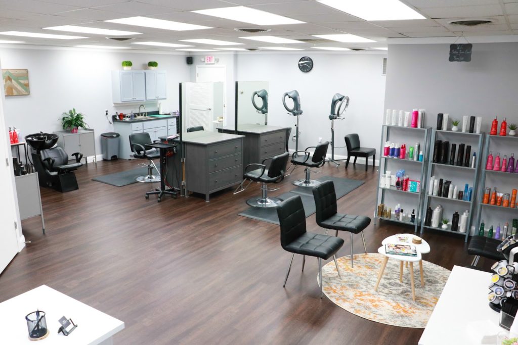 Salons in Lancaster: Salon Prim