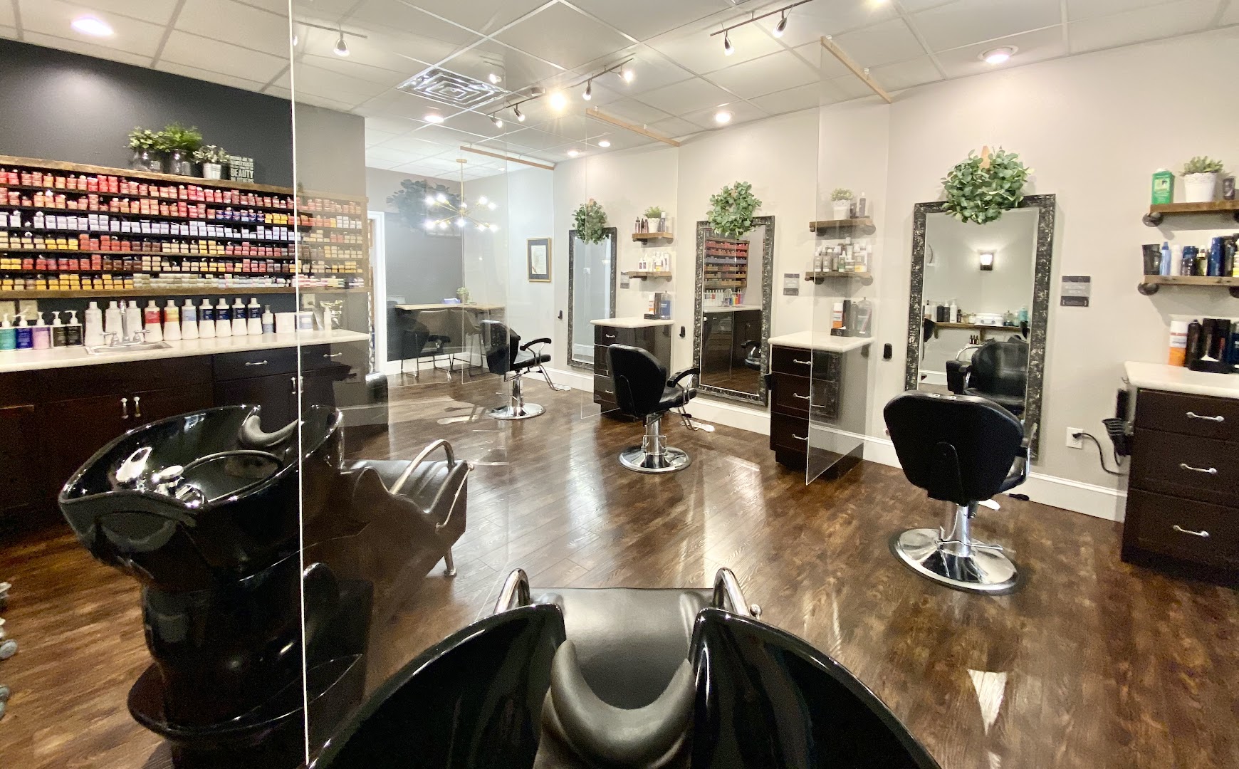 Salons in Lititz: Salonovation