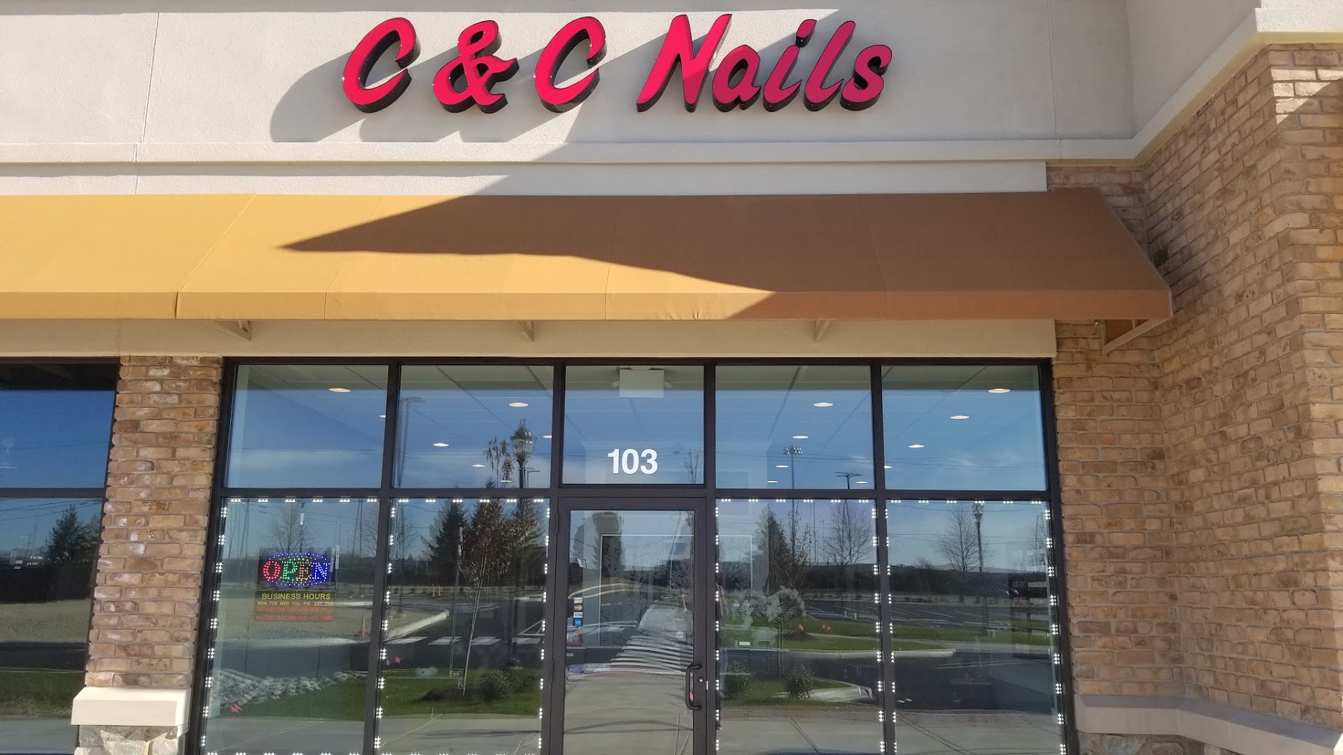 Salons in Manheim: C&C Nails