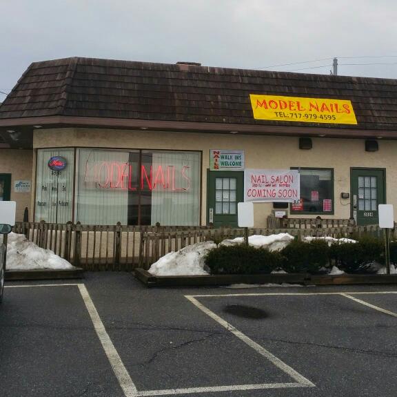 Salons in Mount Joy: MODEL NAILS