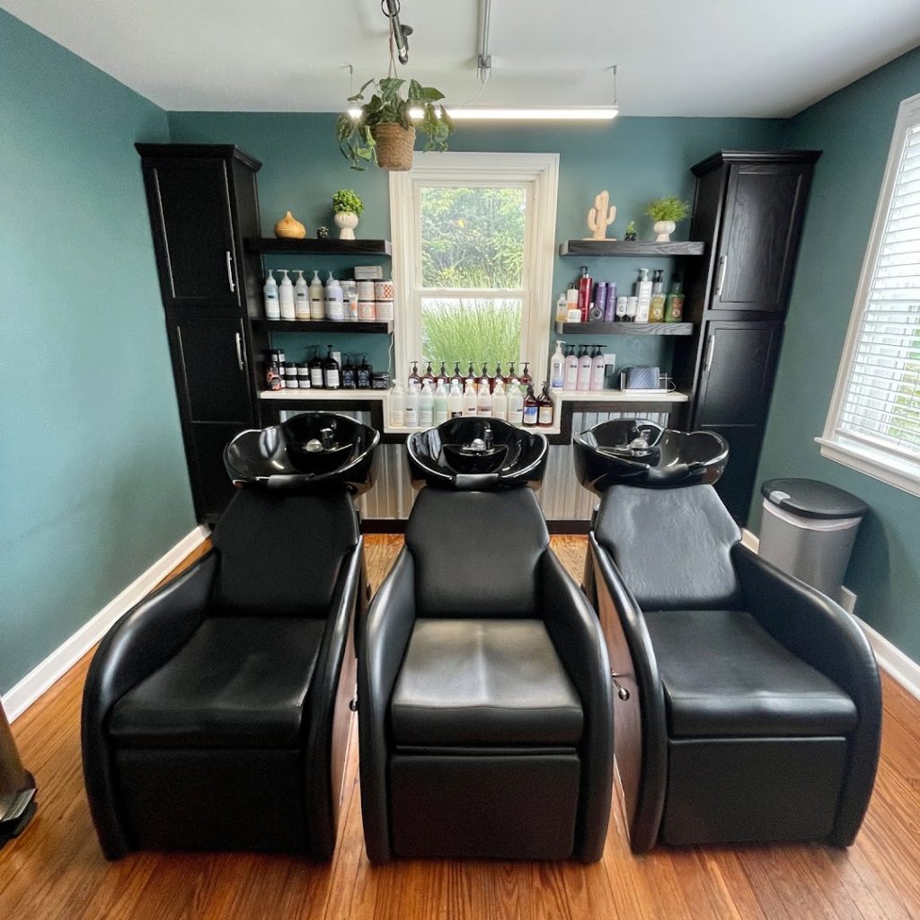 Salons in Reinholds: Youphoria: Hair | Skin | Body