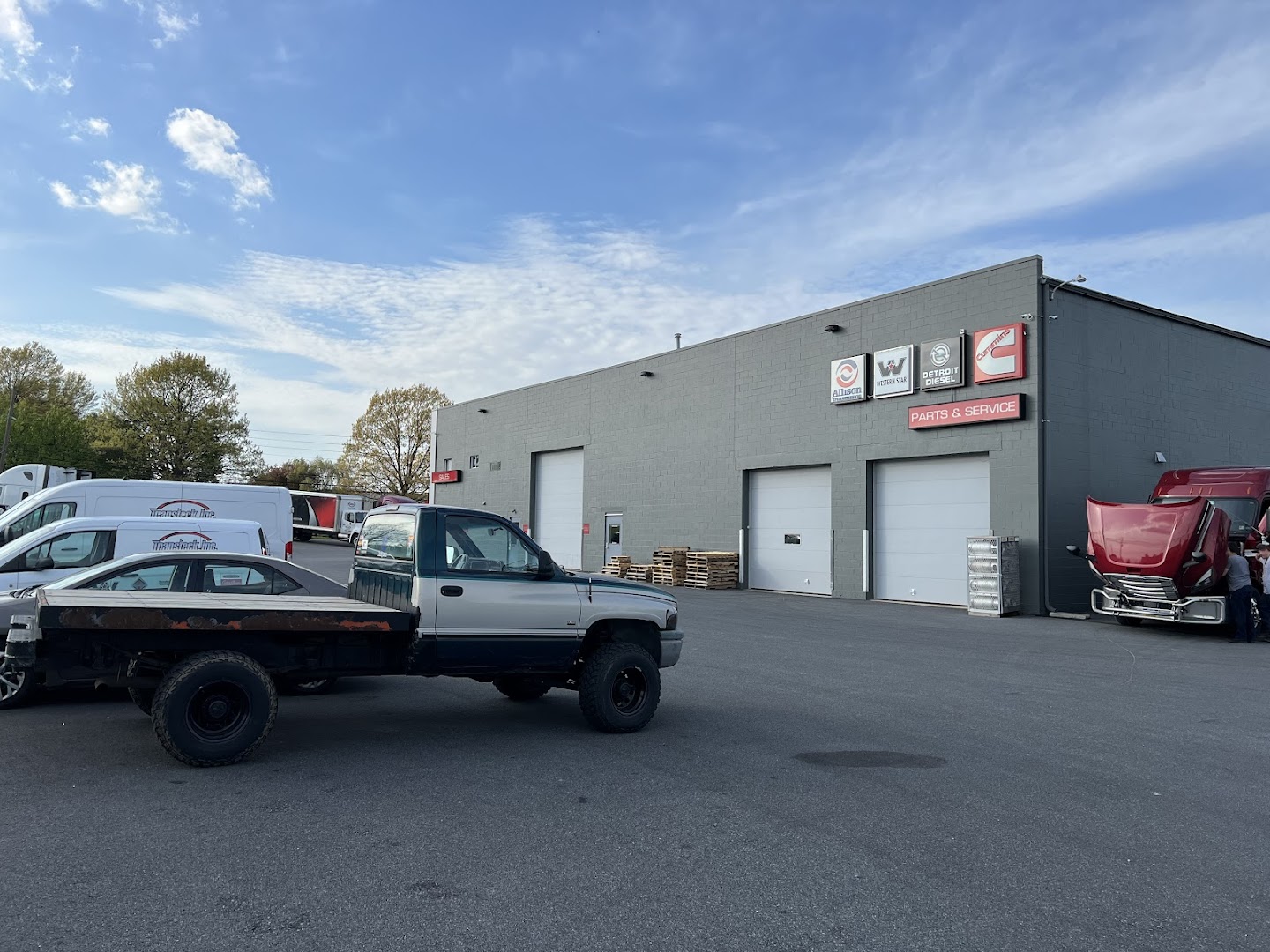 Truck Dealers in Lancaster: Transteck