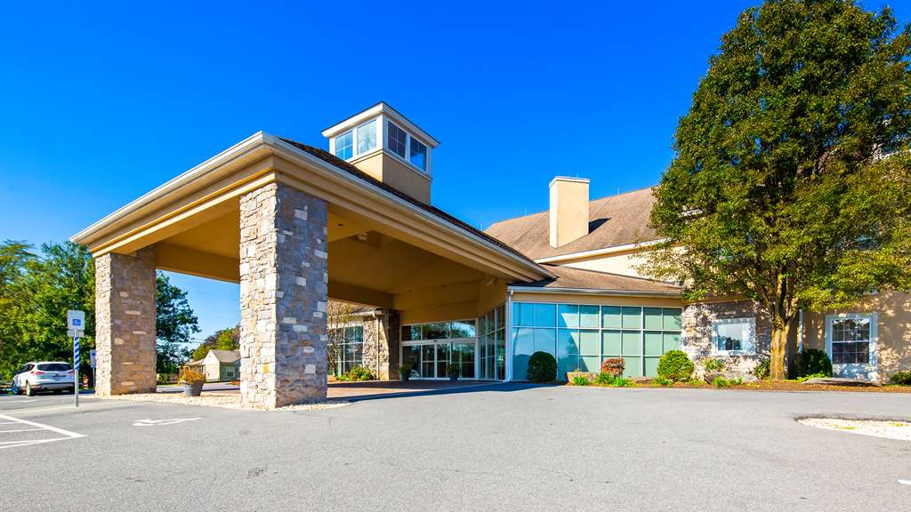 Best Western Plus Revere Inn & Suites: Paradise Hotels