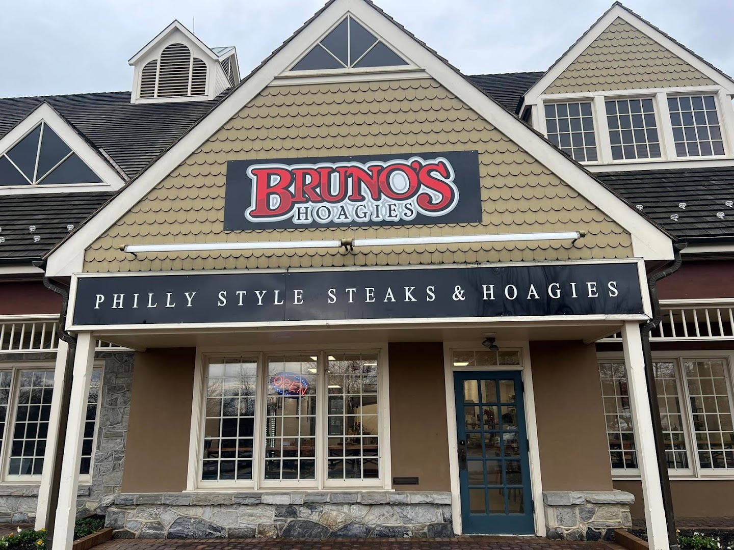 Bruno's at Greenfield: Lancaster Restaurants