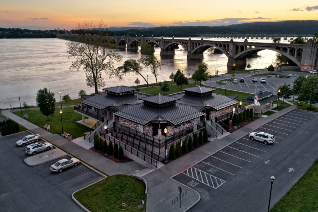 Columbia Crossing River Trails Center: Columbia Visitor Centers