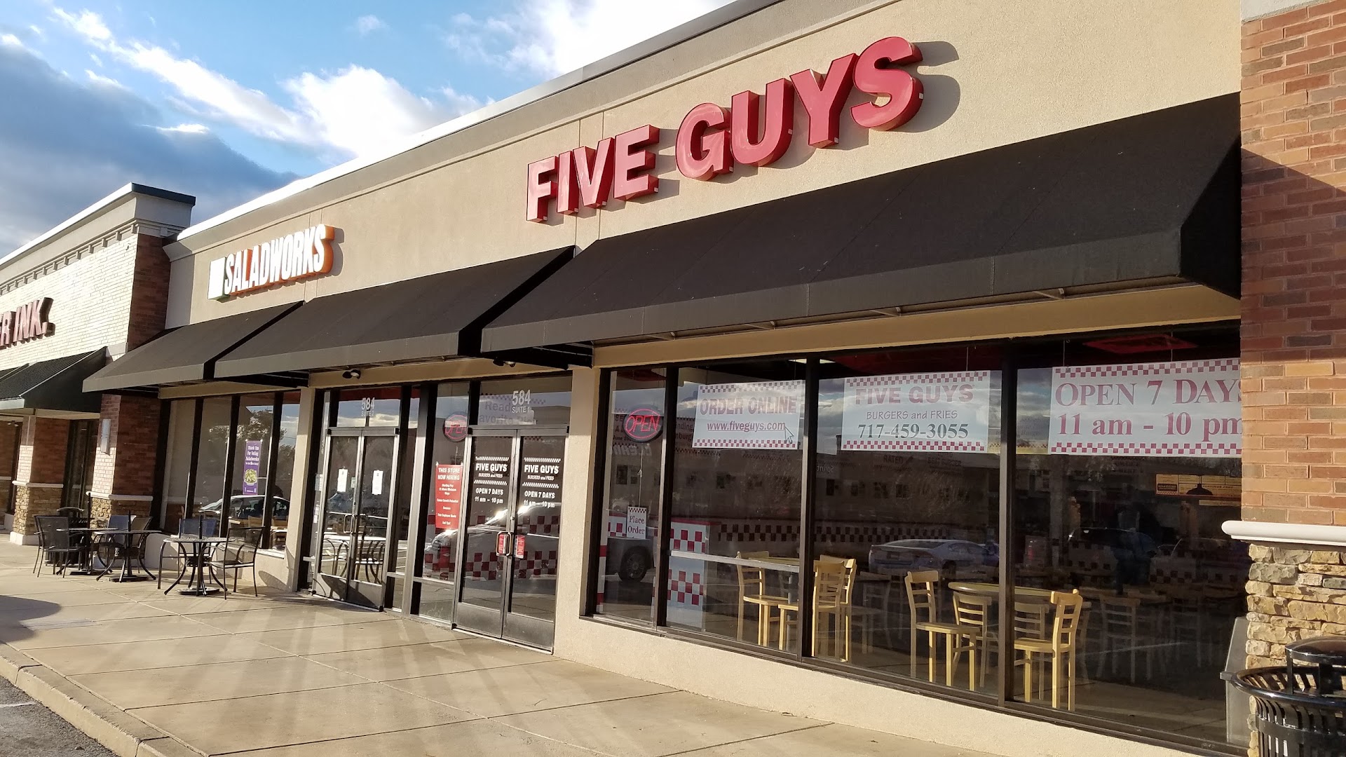 Five Guys: Lancaster Restaurants