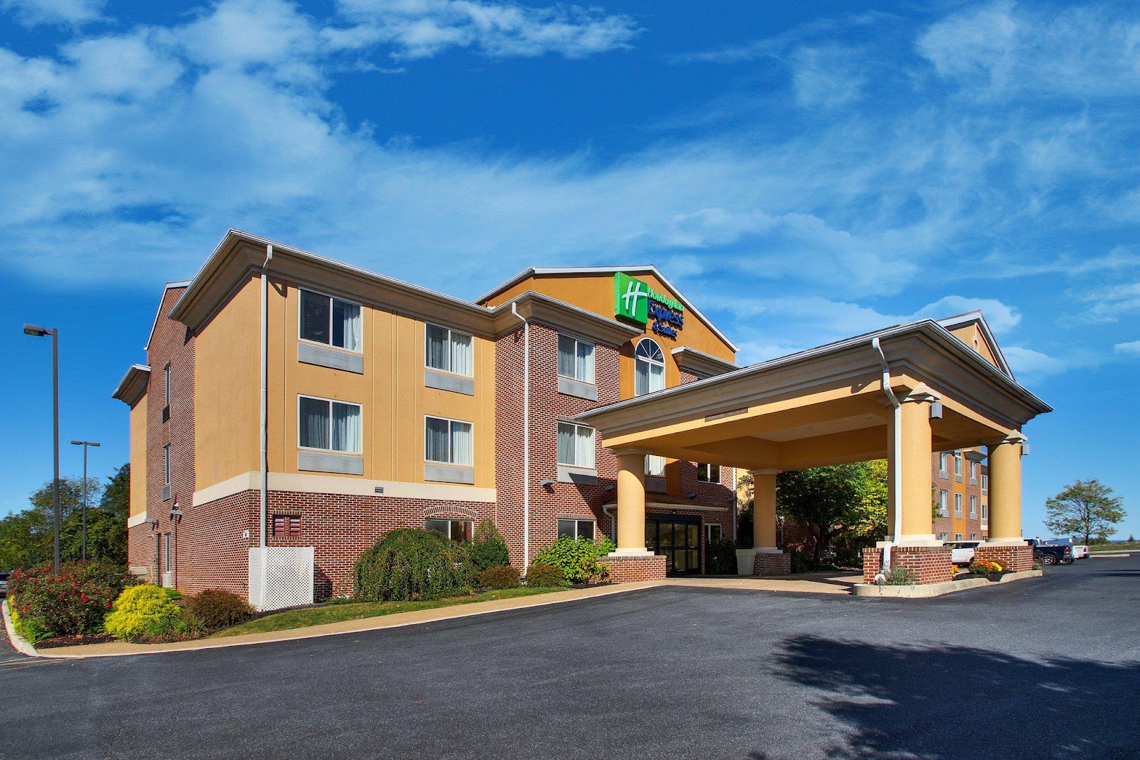 Holiday Inn Express & Suites Lancaster-Lititz