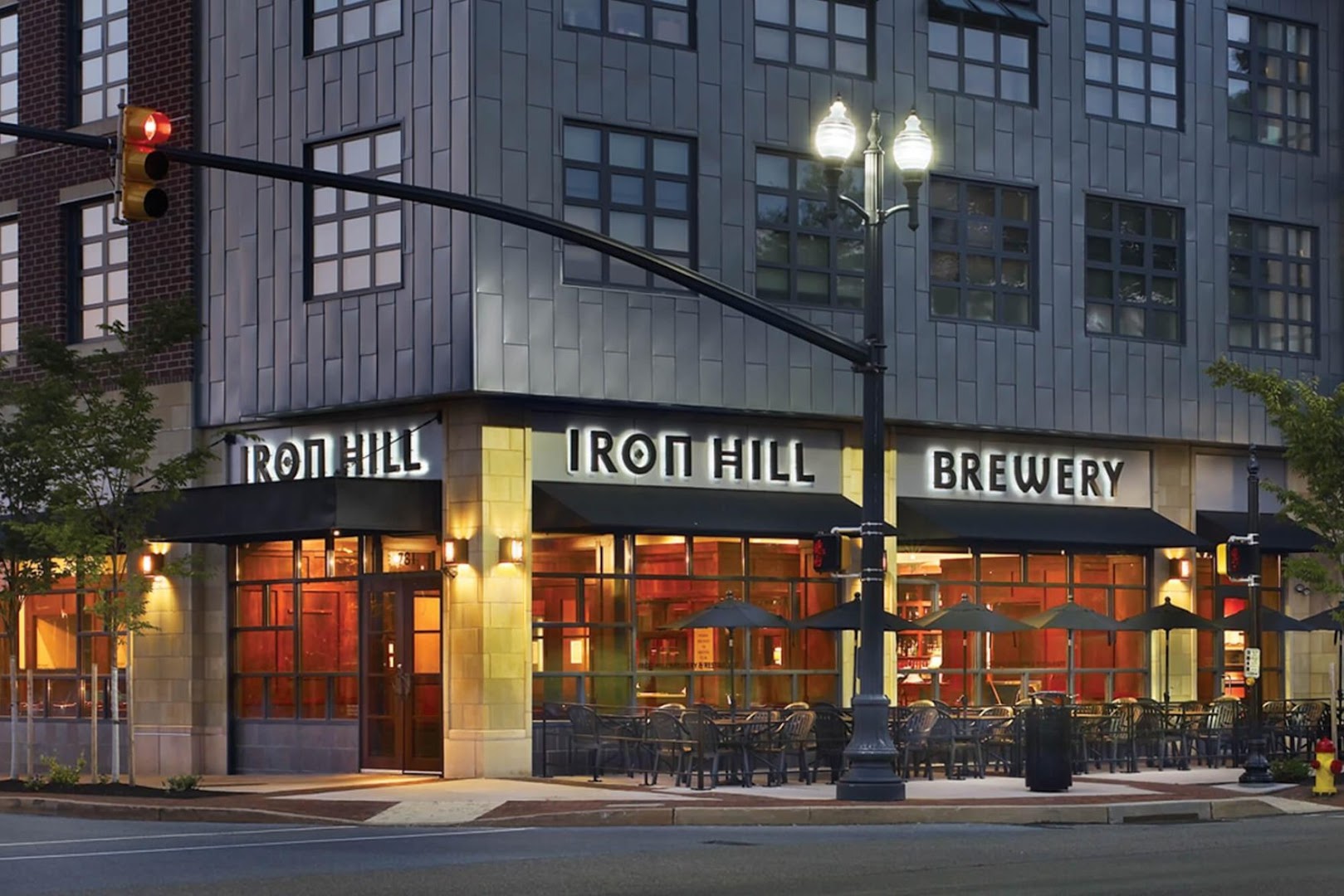 Iron Hill Brewery & Restaurant: Lancaster Restaurants