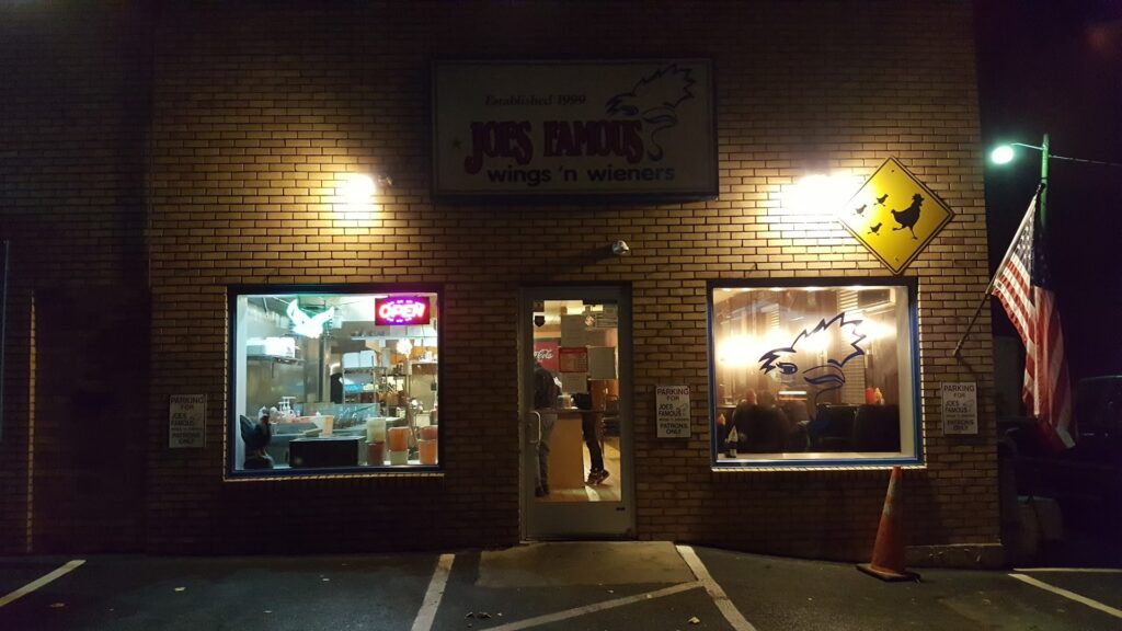 Joe's Famous Wings & Wieners: Leola Restaurants