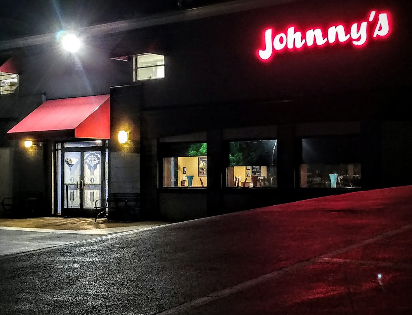 Johnny's Bar & Steakhouse: Stevens Restaurants