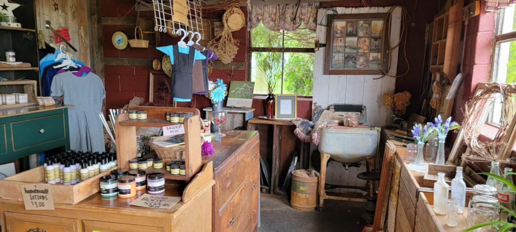 Olde Heritage Homemade Root Beer & Gift Shop: Ronks Gift Shops