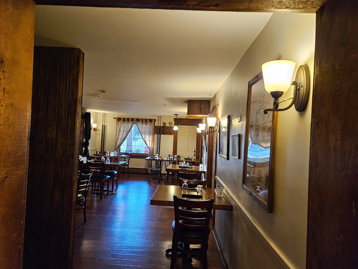 Olde Lincoln House: Ephrata Restaurants