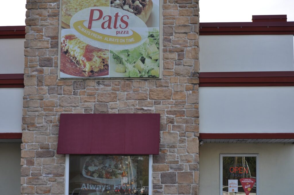 Pat's Pizza: Lancaster Restaurants