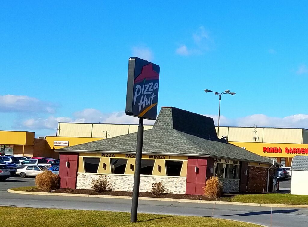 Pizza Hut: New Holland Restaurants