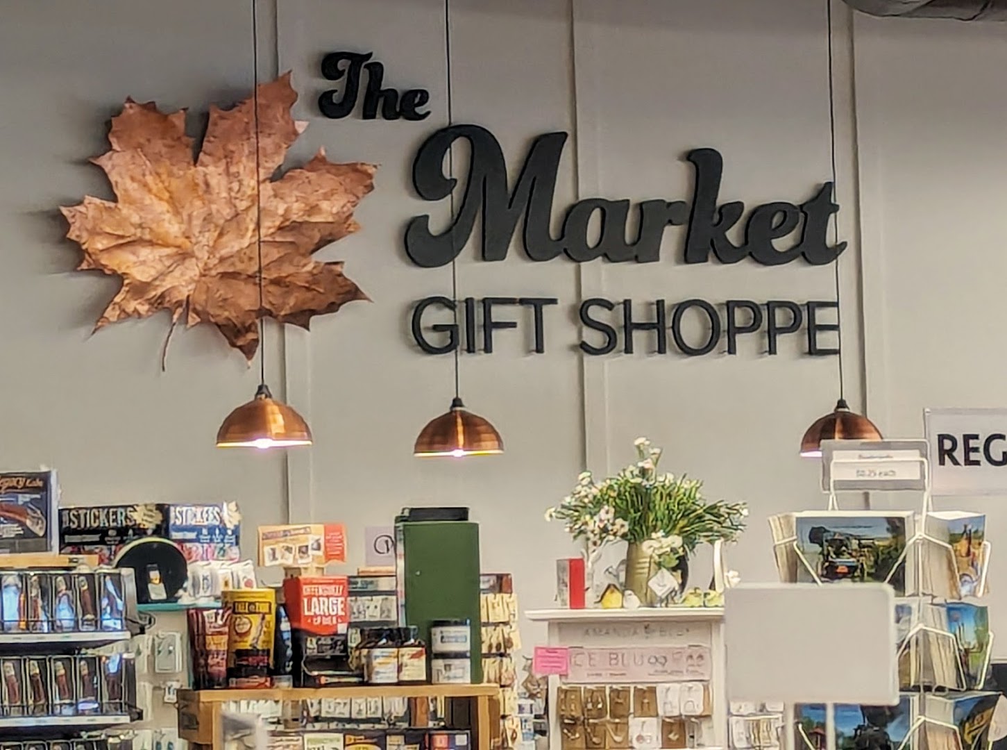 Shady Maple Gift Shop: East Earl Gift Shops